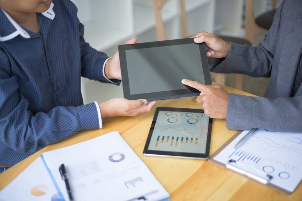 Outsourcing vs In-House iPad